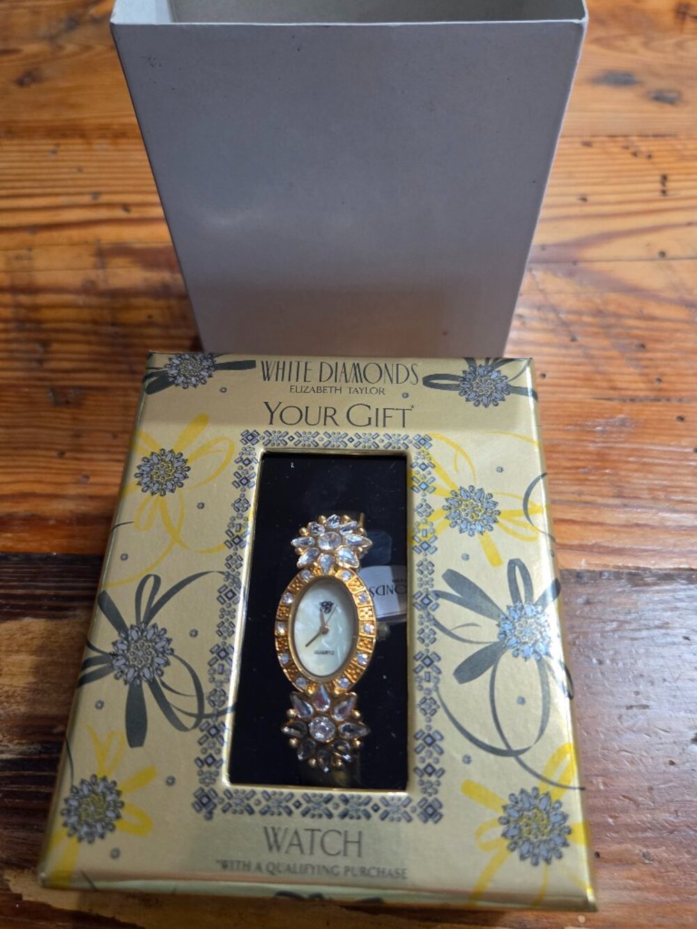 Elizabeth Taylor White Diamonds Watch Quartz New in Box Untested
